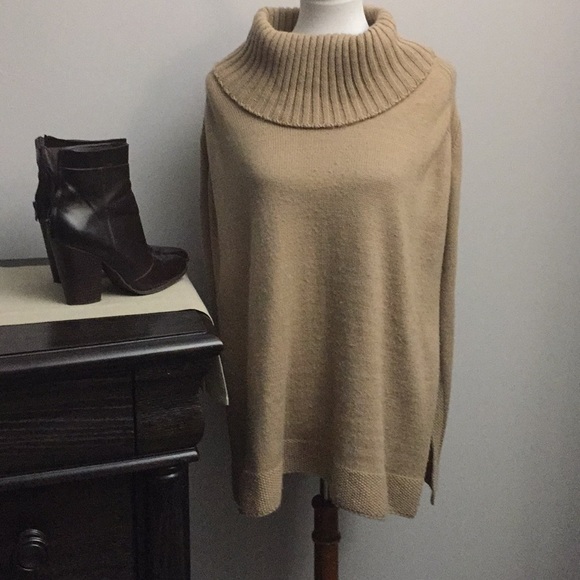 New York & Company Sweater / Shawl - Picture 4 of 5